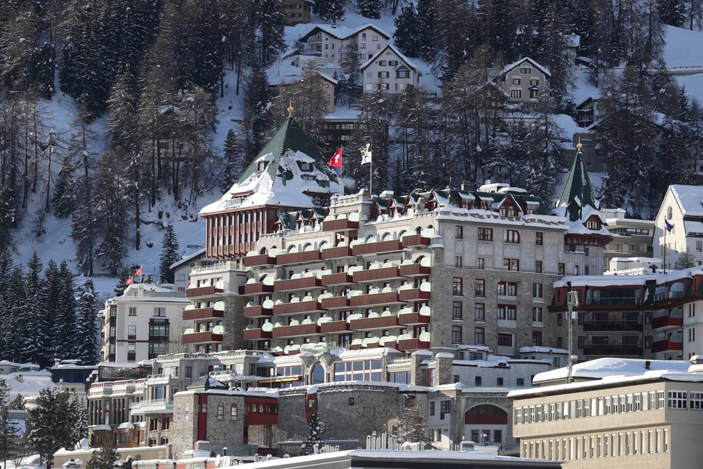 Saint-moritz: hotels en quarantaine et ecoles fermees pour contenir les cas de variants du covid-19