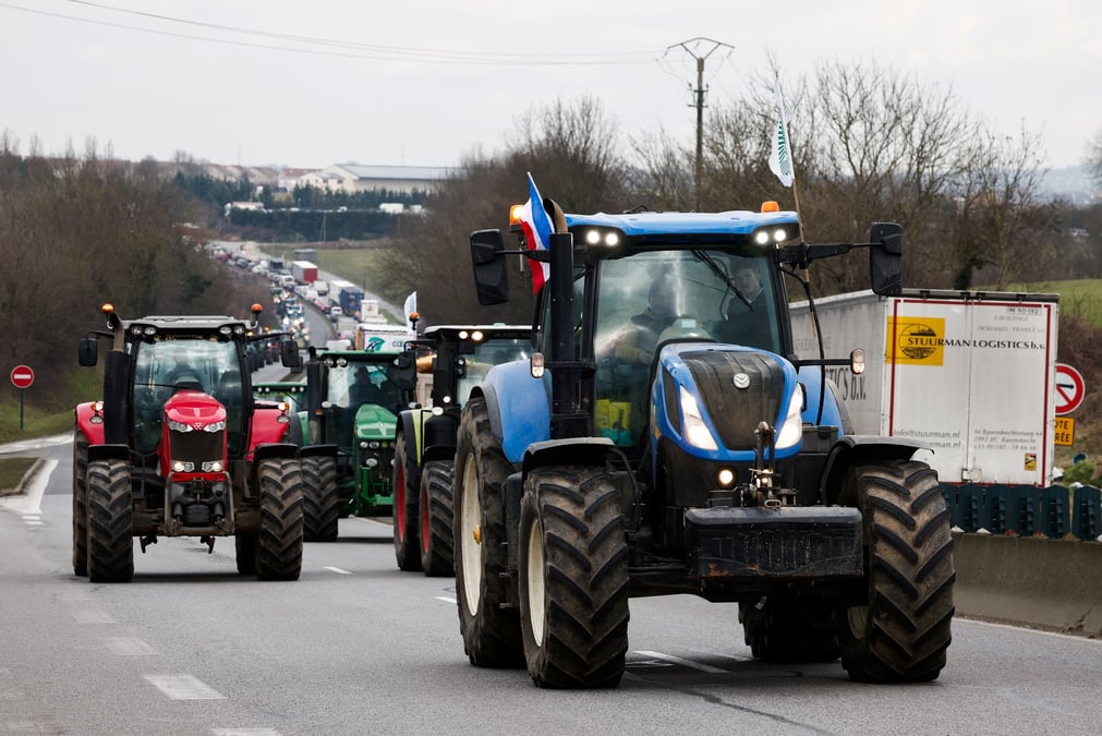 « On n'a pas beaucoup parlé de l'agriculture lors du débat de hier », regrettait le président de l'Association des chambres d'agriculture, Sébastien Windsor, lors d'une conférence de presse le 26 juin, au lendemain du débat organisé par TF1 entre Gabriel Attal, Jordan Bardella et Manuel Bompard.
