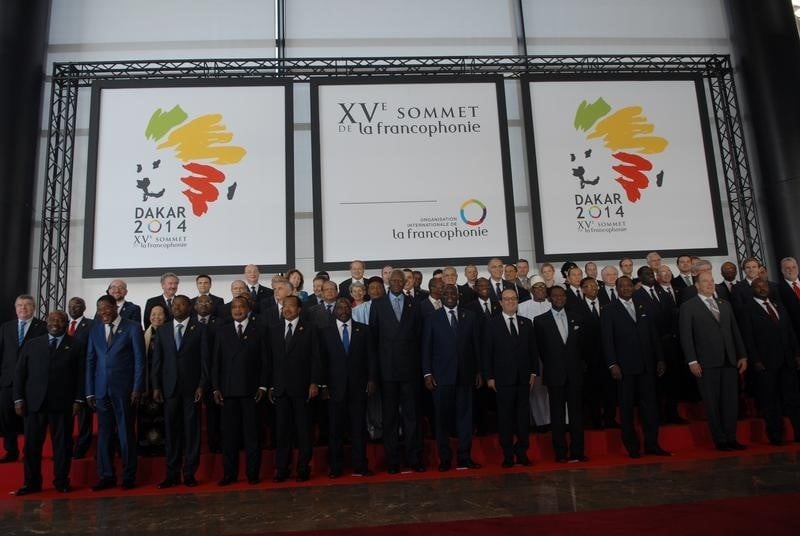 Hollande parle de "principes" au sujet des dirigeants africains