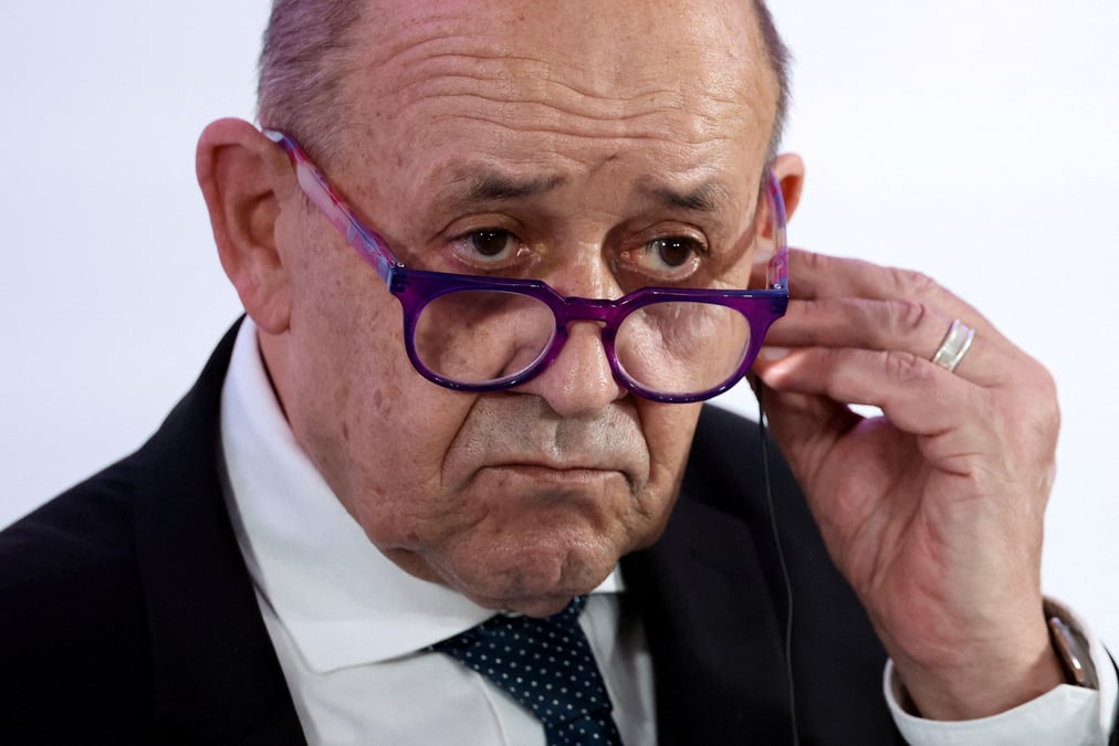 La guerre en ukraine sera "longue", poutine "bloque dans son maximalisme", dit le drian