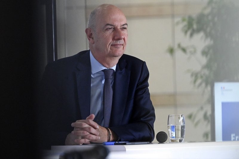 « Je n'ai pas dit qu'il fallait ouvrir grandes les vannes de l'immigration économique », a-t-il tempéré.