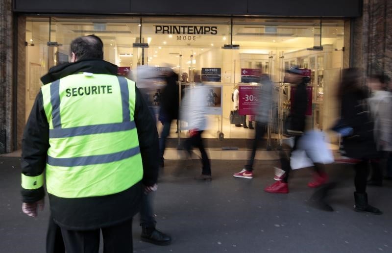 Les attentats ont renforce le marche de la securite en france