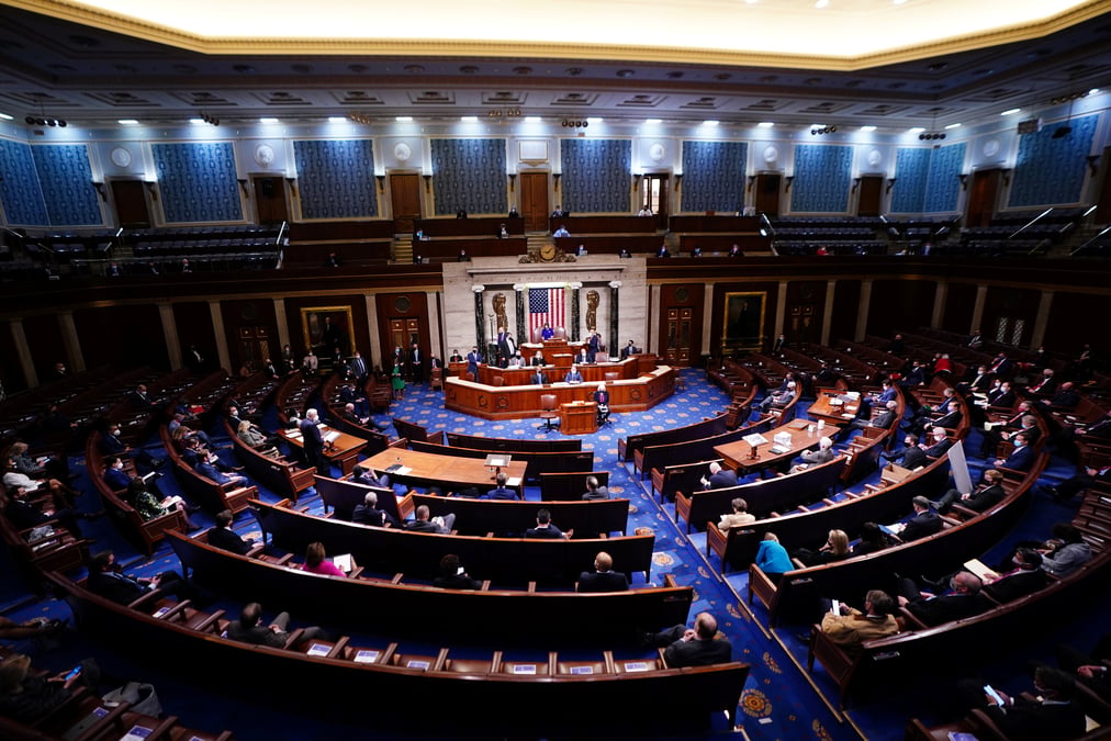 Usa: apres le chaos a washington, le congres valide l'election de joe biden