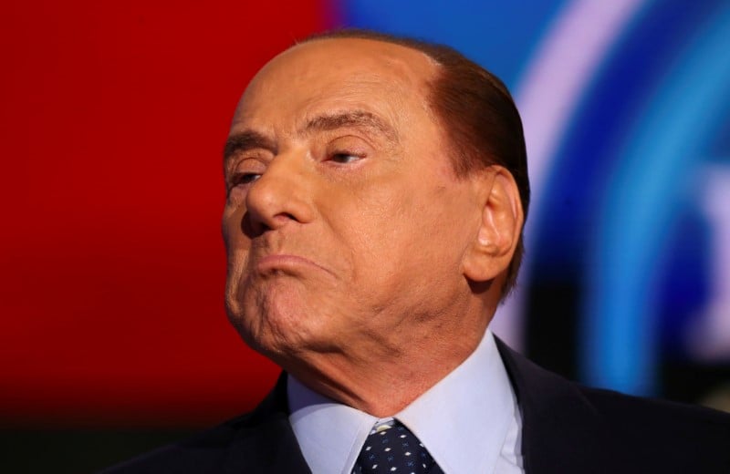 Feu vert de berlusconi a une alliance m5s/ligue