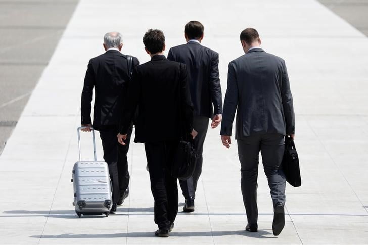 Acceleration des credits aux entreprises en mai