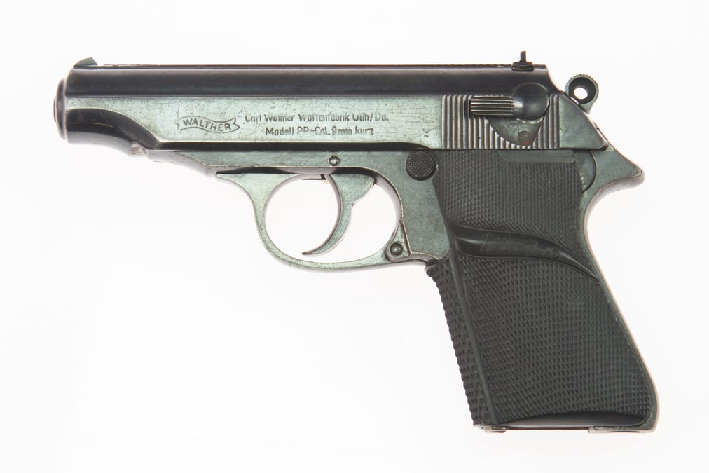 Le pistolet de sean connery dans le premier james bond vendu 256.000 dollars
