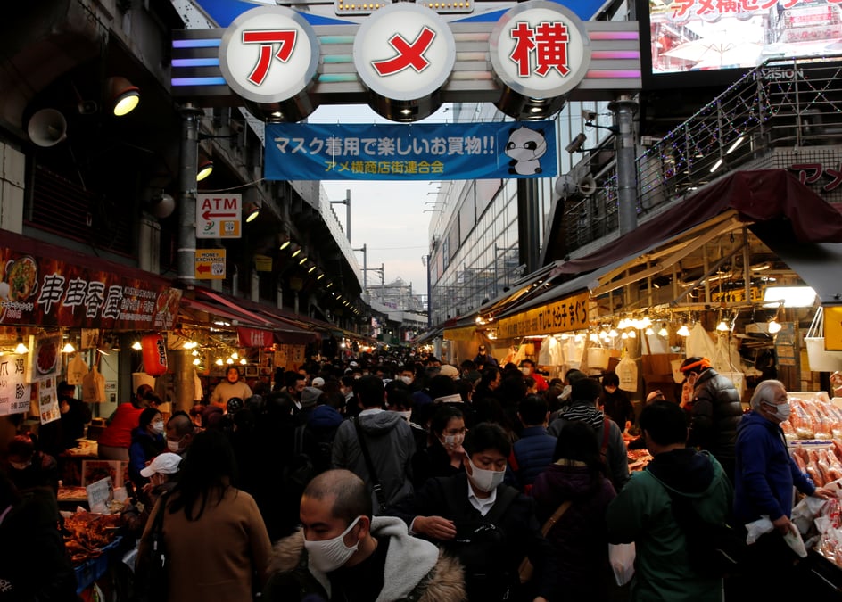 Japon: coronavirus et neige perturbent les festivites du nouvel an