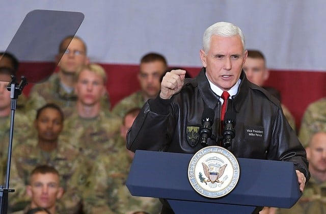 Visite surprise du vice-president americain pence en afghanistan