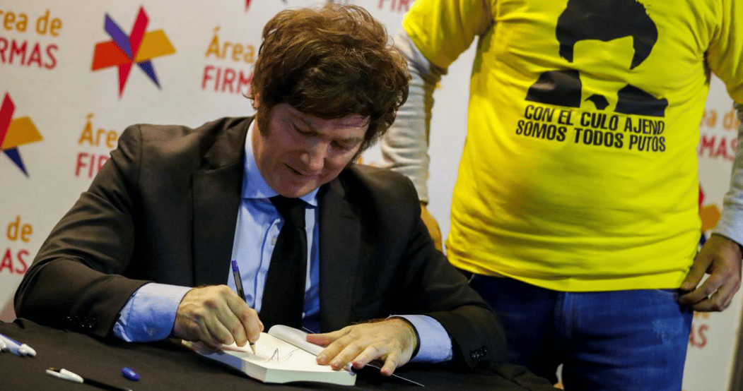Le candidat libertarien Javier Milei, arrivé au second tour de l'élection présidentielle en Argentine, avec 30% des voix.