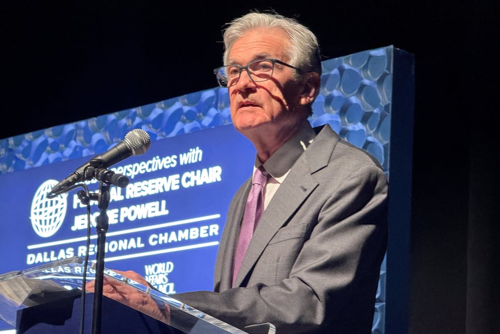 Powell estime que la fed n'a pas besoin de se precipiter pour baisser les taux