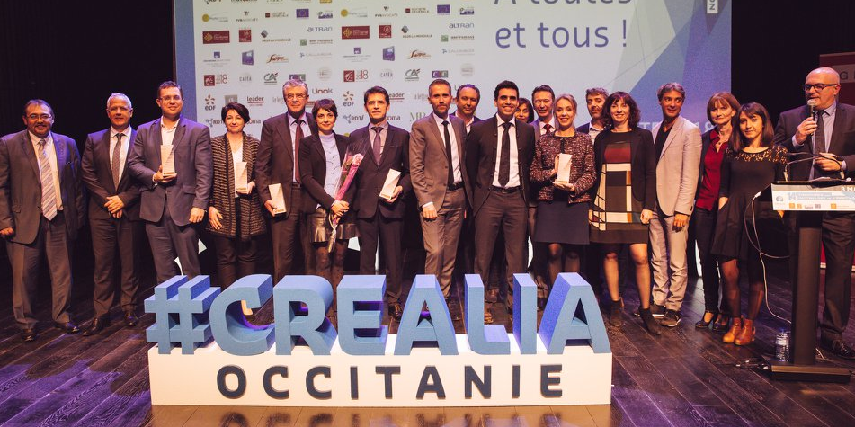 L'équipe de Créalia Occitanie, entourée des lauréats et partenaires des derniers Trophées des Partenaires de l'Innovation