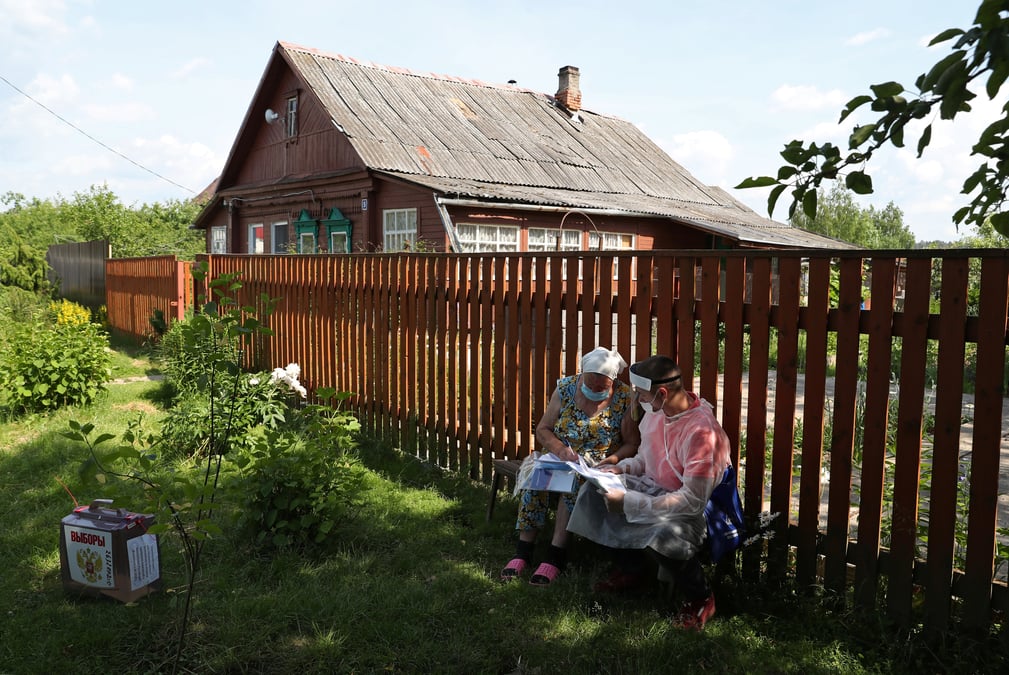 Coronavirus: plus faible bilan de contaminations quotidiennes depuis fin avril en russie