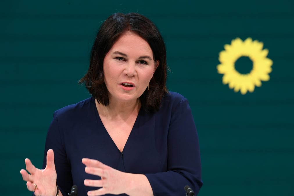 Les verts allemands placent leurs espoirs en annalena baerbock pour prendre la chancellerie