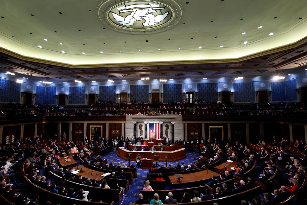 Les membres de la chambre americaine des representants se rassemblent au capitole a washington pour elire un nouveau "speaker"