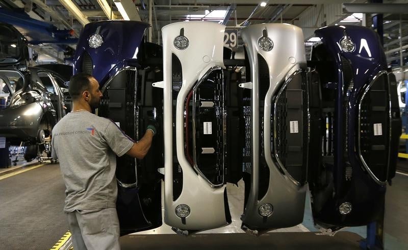 Psa augmente de 10% sa production europeenne