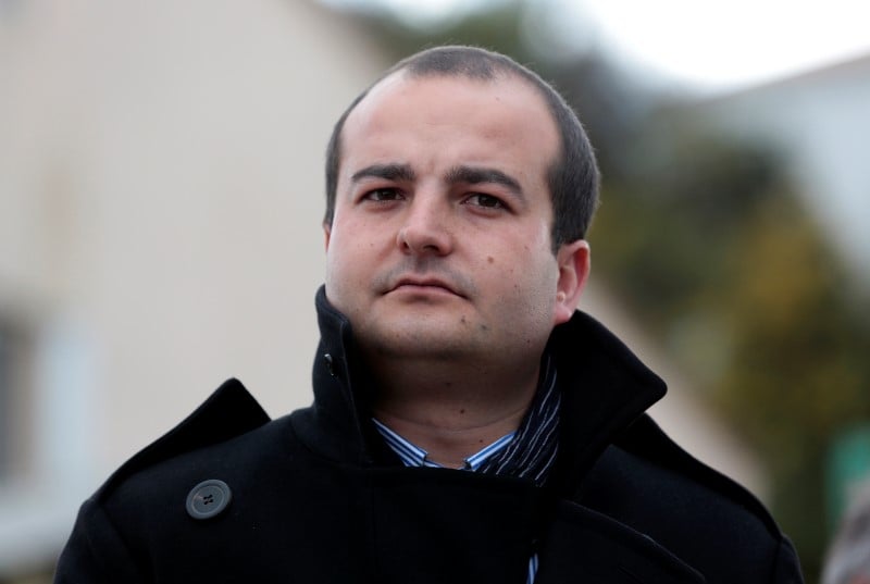 Trois maires fn quittent l'amf en raison d'un guide sur la laicite