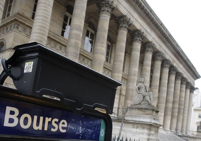 Les marches europeens ouvrent en baisse