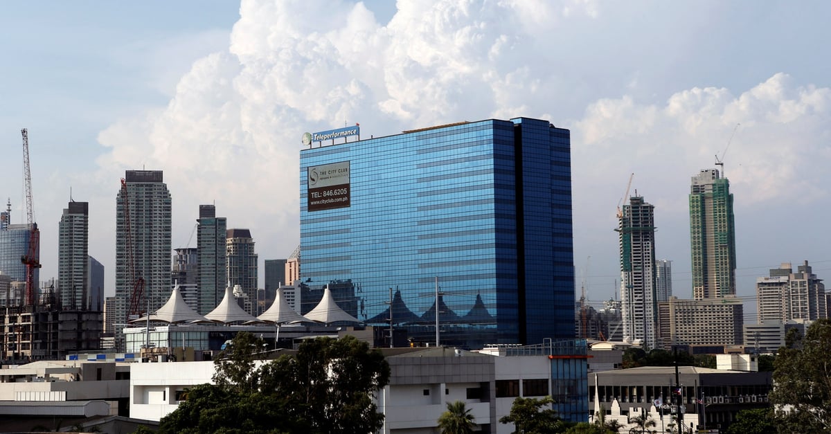 Photo d'archives: immeuble occupe par teleperformance dans le quartier financier de makati a manille