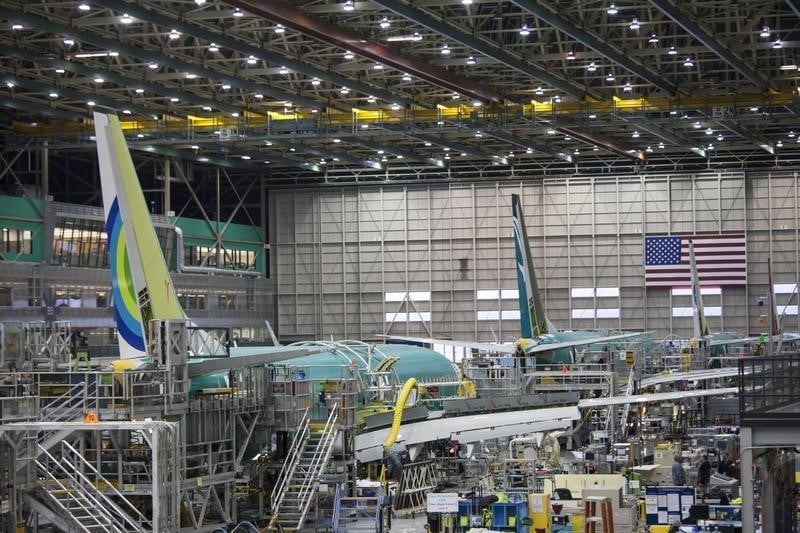 Ruili airlines commande 30 boeing 737 max