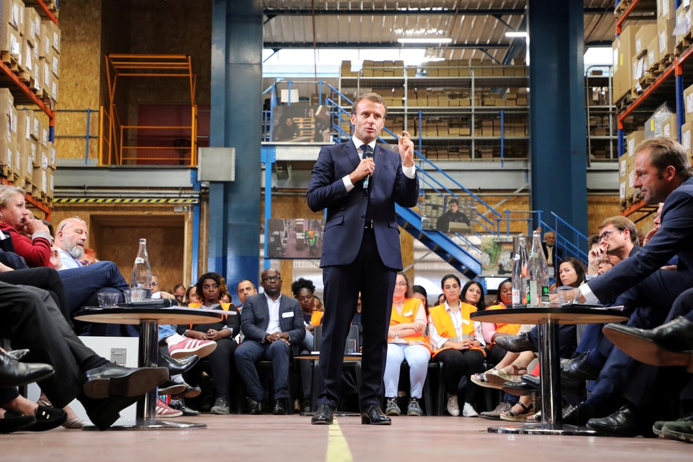 Macron a l'offensive sur l'immigration, "electoralisme" pour rn et lr