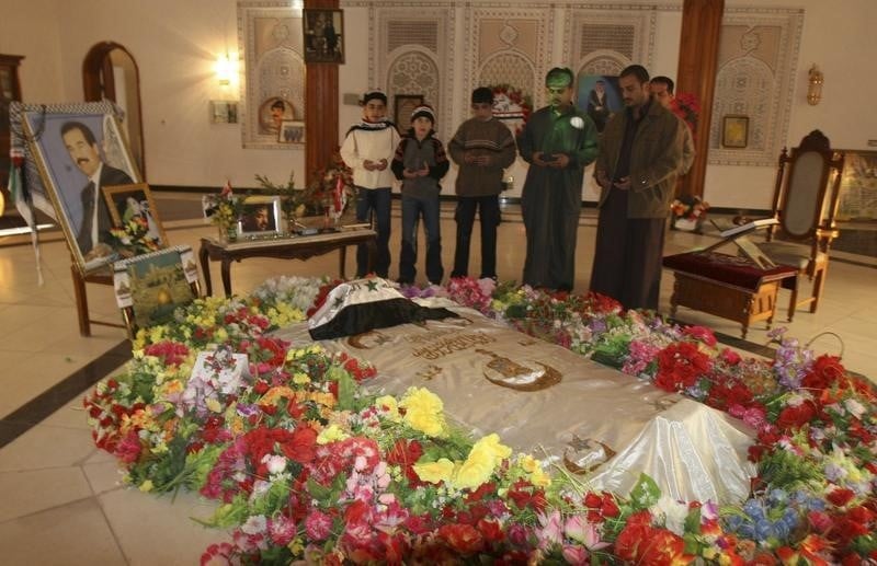 Le corps de Saddam Hussein déplacé par peur des milices chiites