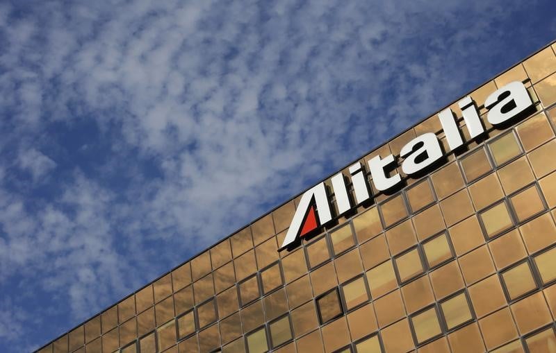 Air france-klm dement avoir depose une offre pour le rachat d'alitalia