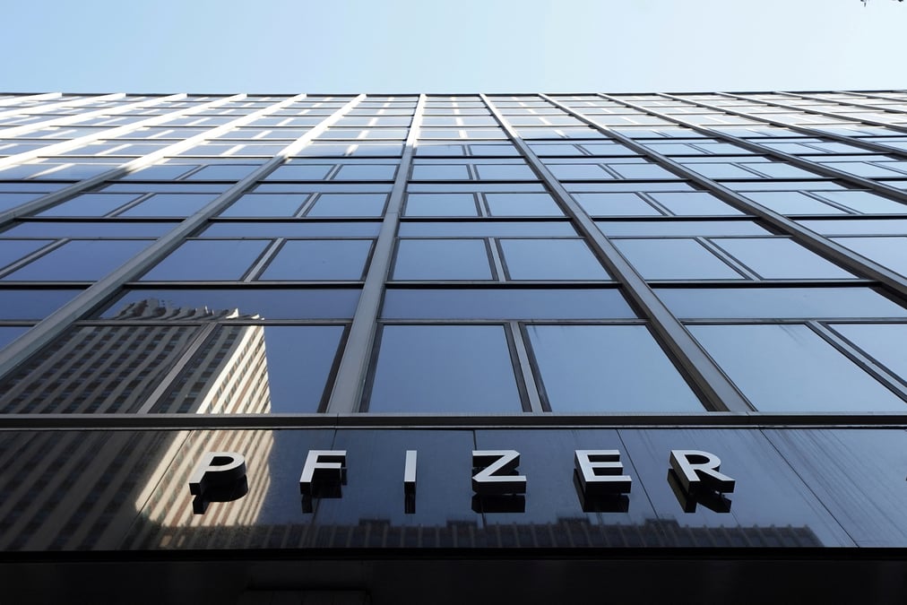 Pfizer: les previsions de ventes pour 2022 decoivent, l'action recule de 4% en avant-bourse