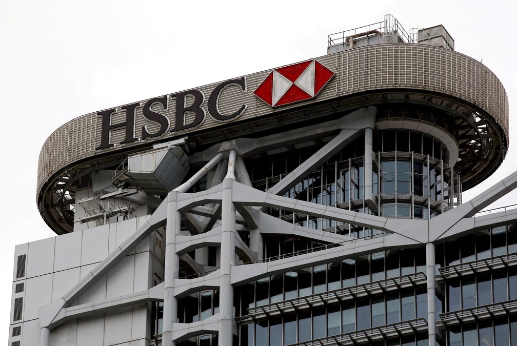 Photo d'archives du logo hsbc a hong kong, en chine