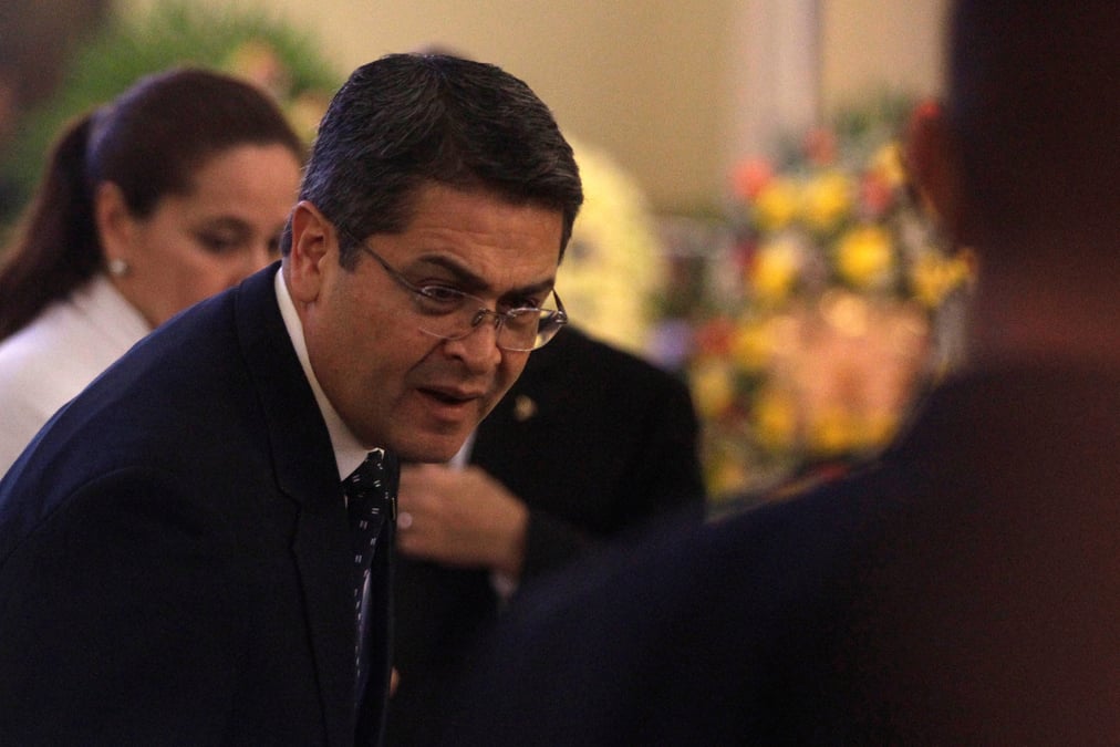 Le president du honduras proclame sa victoire