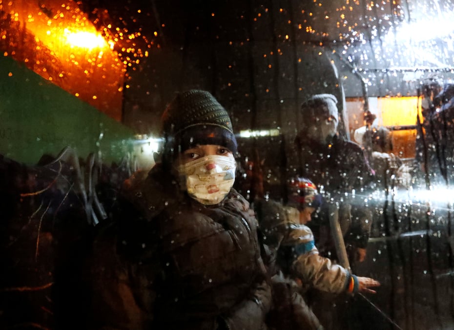 Ukraine: les separatistes de l'est evacuent des civils vers la russie