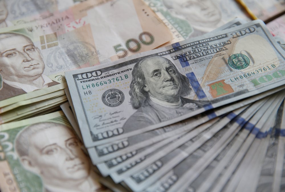 L'ukraine devalue sa monnaie de 25% par rapport au dollar