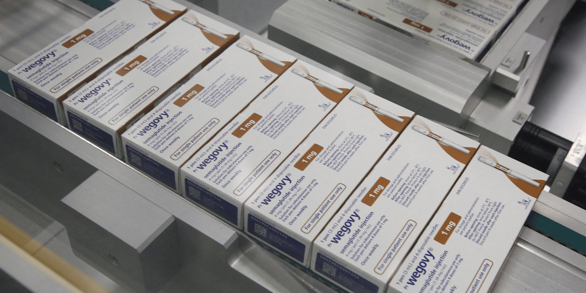 Les traitements des laboratoires Novo Nordisk et Eli Lilly dominent actuellement le marché des médicaments anti-obésité.
