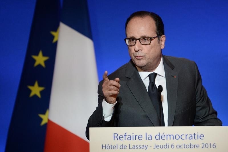 Francois hollande propose des solutions pour davantage de democratie