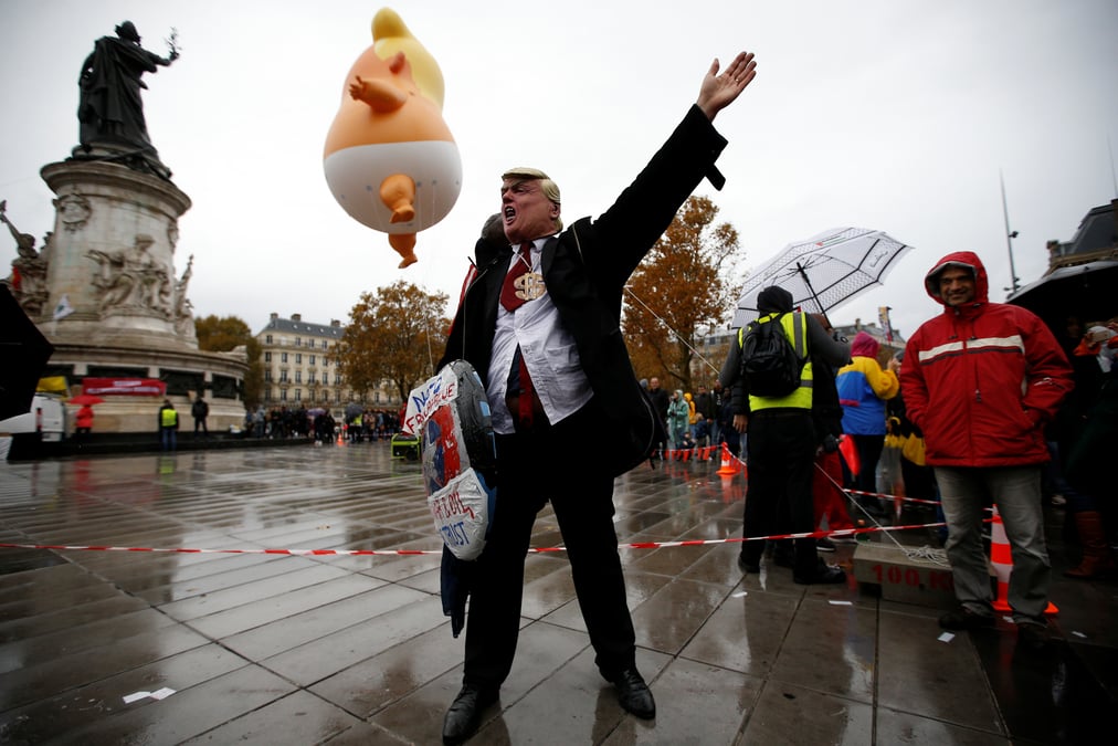 Manifestation "anti-trump" place de la republique a paris