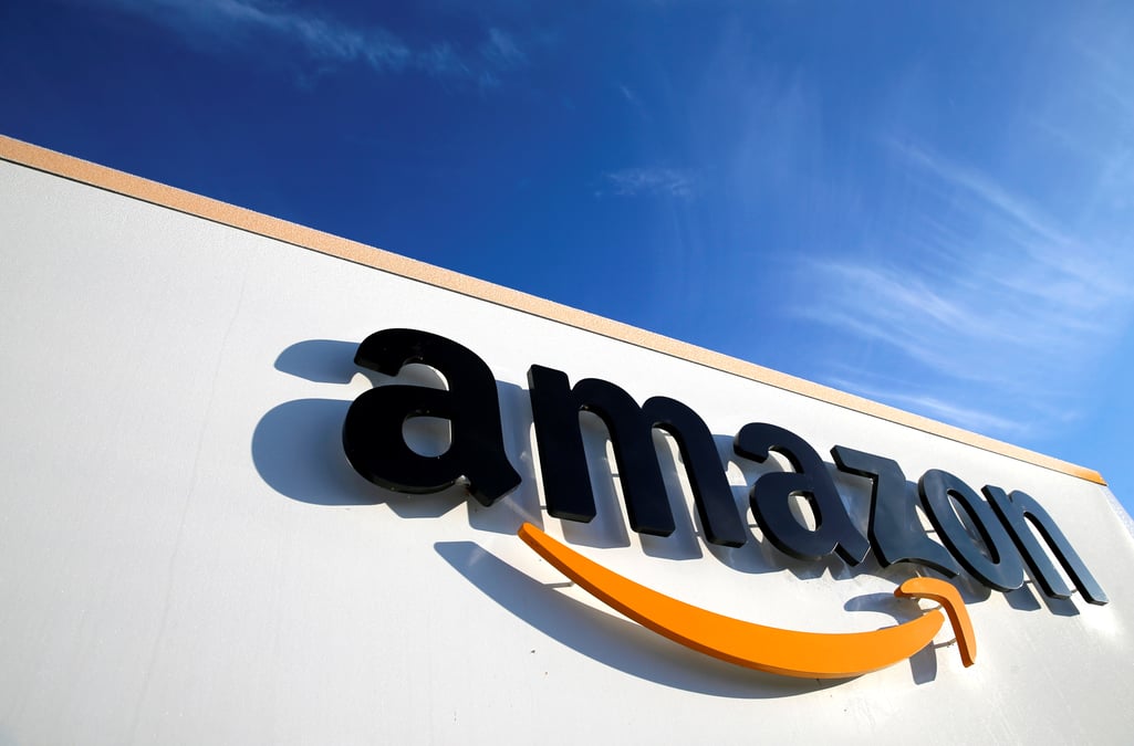 Amazon decoit avec ses previsions, l'action recule