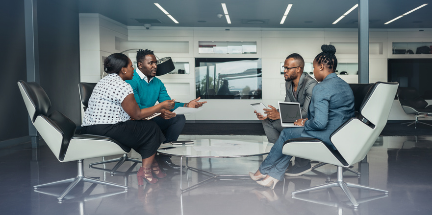 La jeunesse africaine innove pour l'énergie startup pme équipe rh ressources humaine