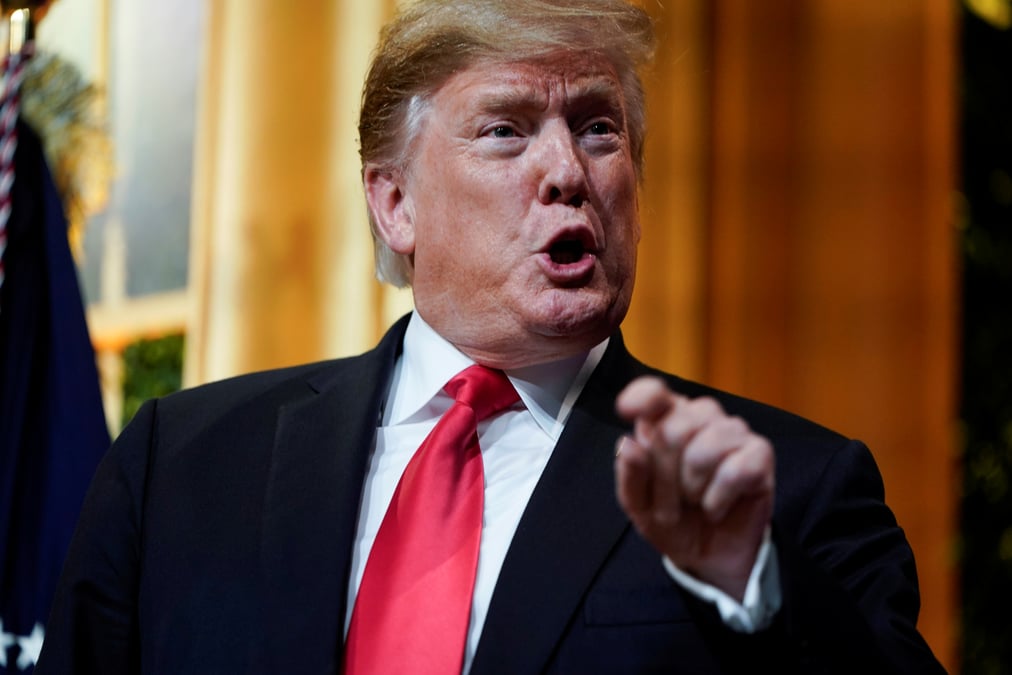 Usa: trump juge l'economie solide malgre l'action "destructrice" de la fed