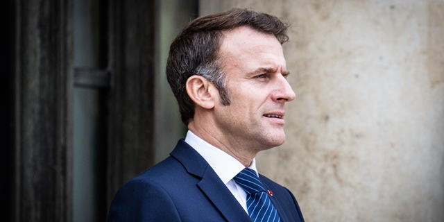 Emmanuel Macron avait déjà annoncé, la semaine dernière, l'arrivée de cette « loi spéciale » sur le budget.
