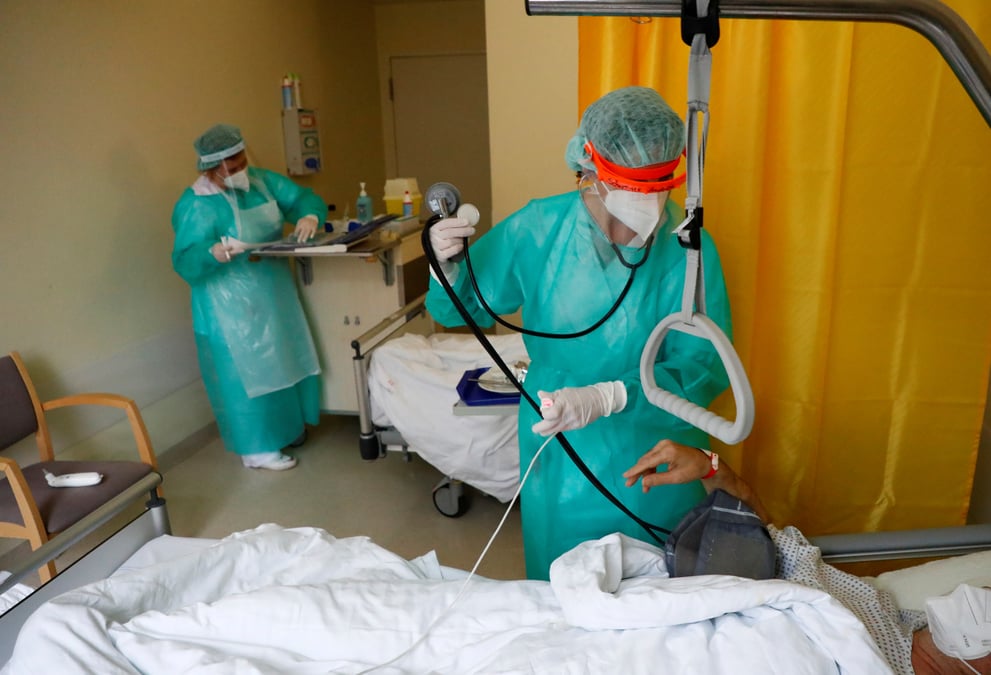 Coronavirus: les nouveaux cas grimpent en allemagne, point sur le confinement lundi