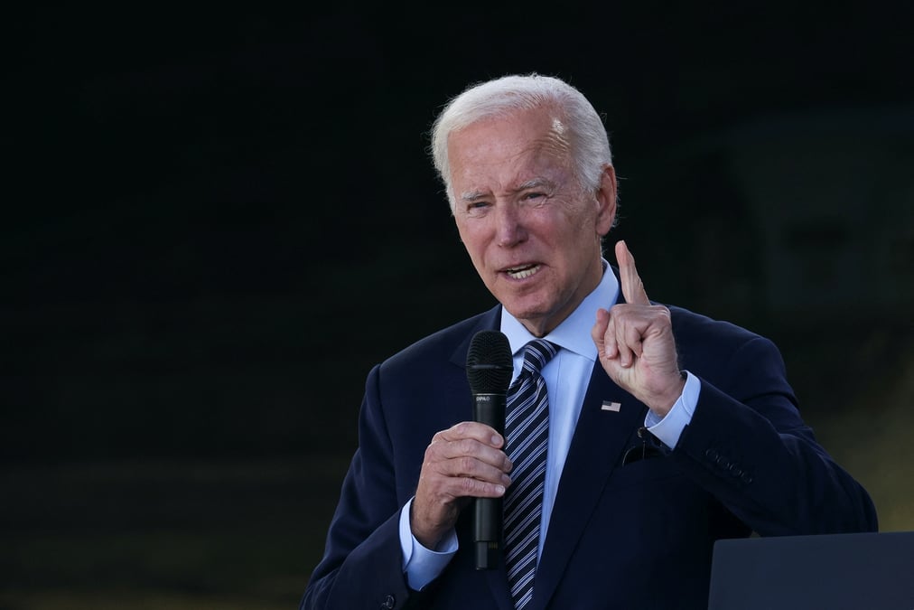 Le president americain joe biden prononce un discours a carlsbad