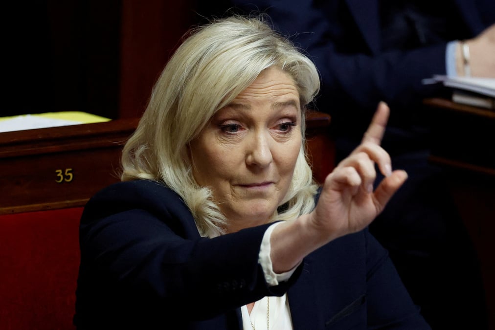 Au lendemain de ce 12 novembre, il apparaît que Marine Le Pen est parvenue à franchir un nouveau palier dans cet endormissement des consciences qui est une contribution essentielle à sa stratégie de normalisation