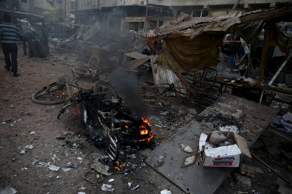 Au moins 70 morts dans l'attaque du marche de douma, en syrie