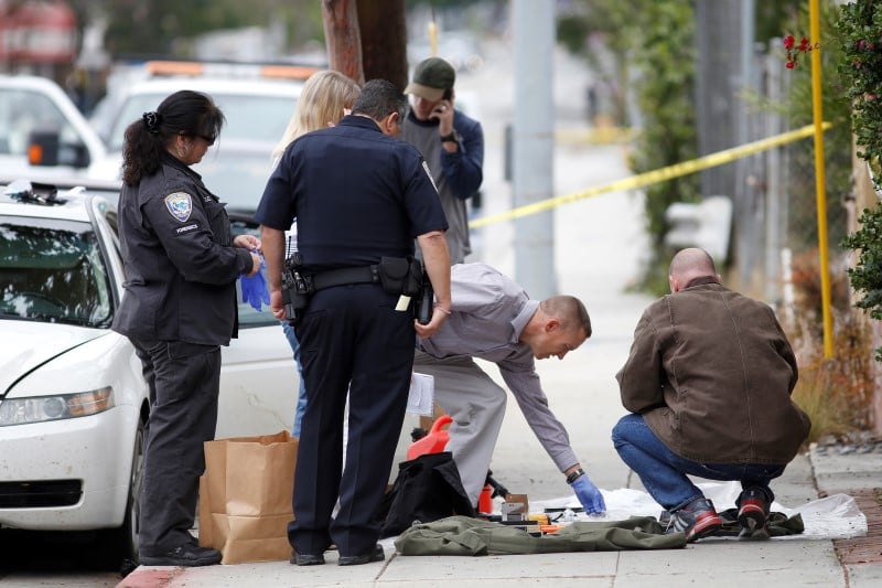 Un homme lourdement arme arrete a los angeles