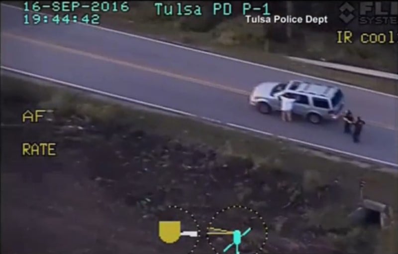 Une policiere inculpee de l'homicide d'un homme noir aux usa