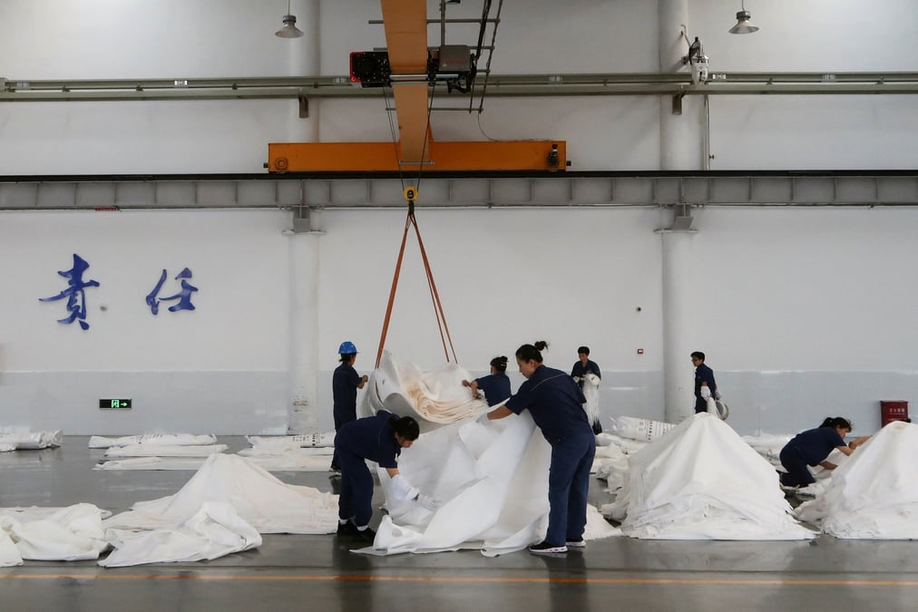 Des employes de l'usine de filtres-presses jingjin a dezhou
