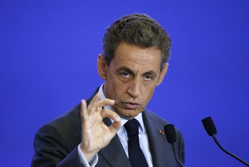 Nicolas sarkozy tance les boudeurs