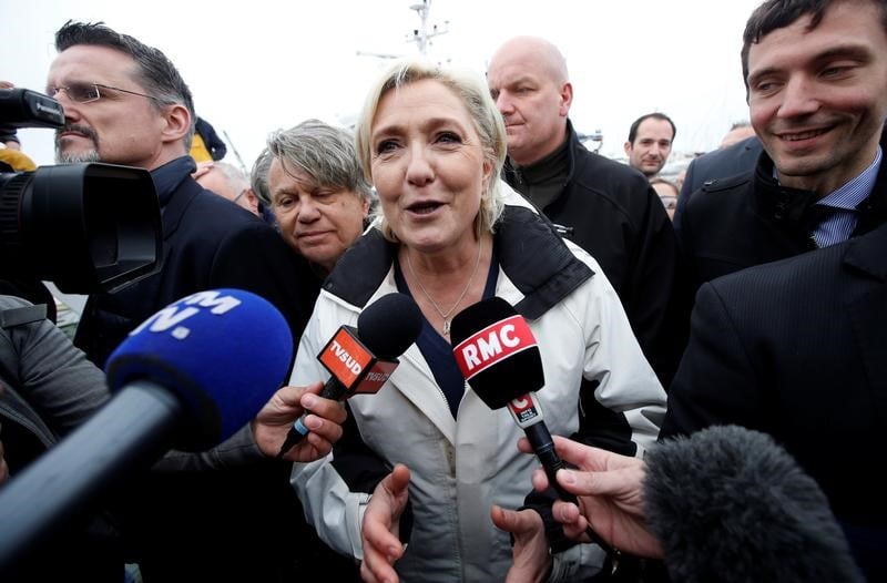 Le fn parle de manipulation apres des accusations de negationnisme