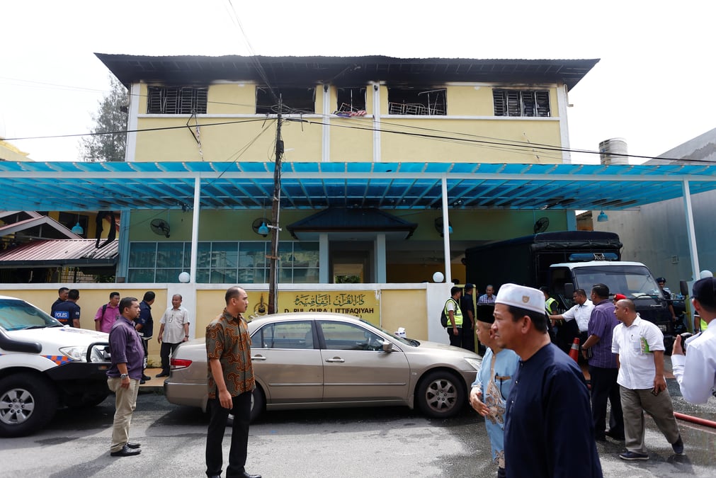 Un incendie ravage une ecole religieuse en malaisie