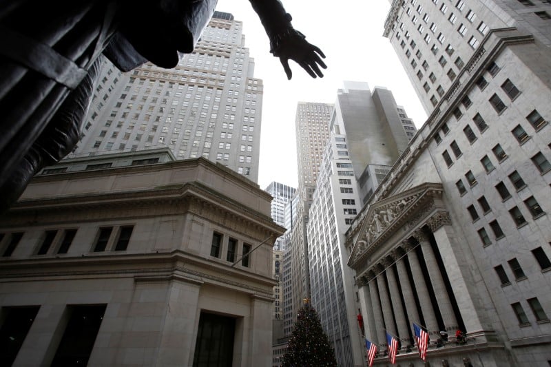 La bourse de new york ouvre timidement dans le vert