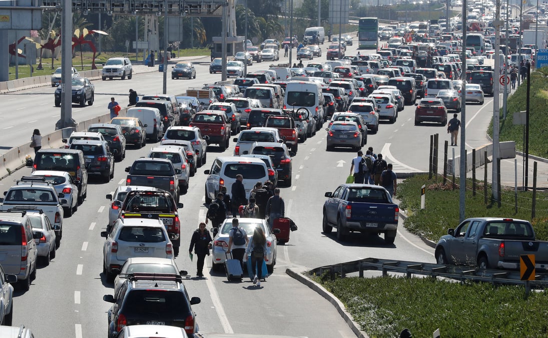 Santiago: trafic perturbe a l'aeroport a cause d'une manifestation anti-uber